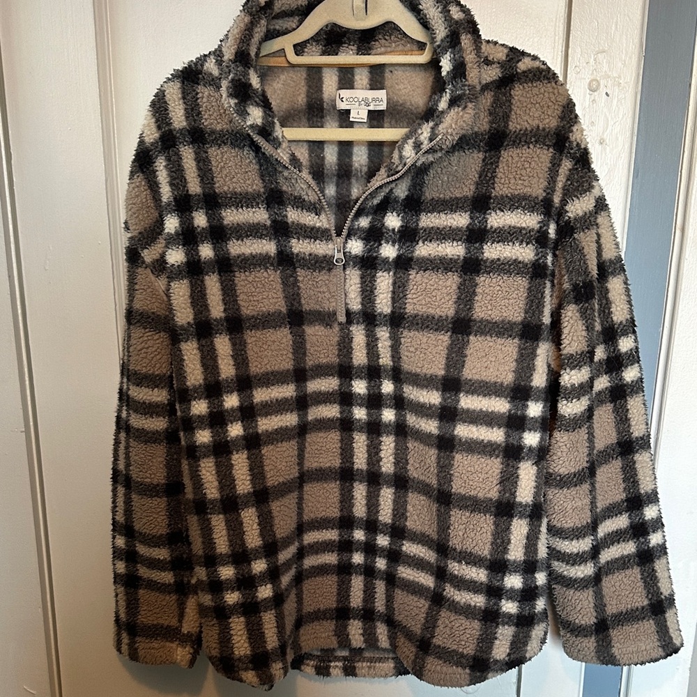 Koolaburra Gray and Cream Fleece Pullover